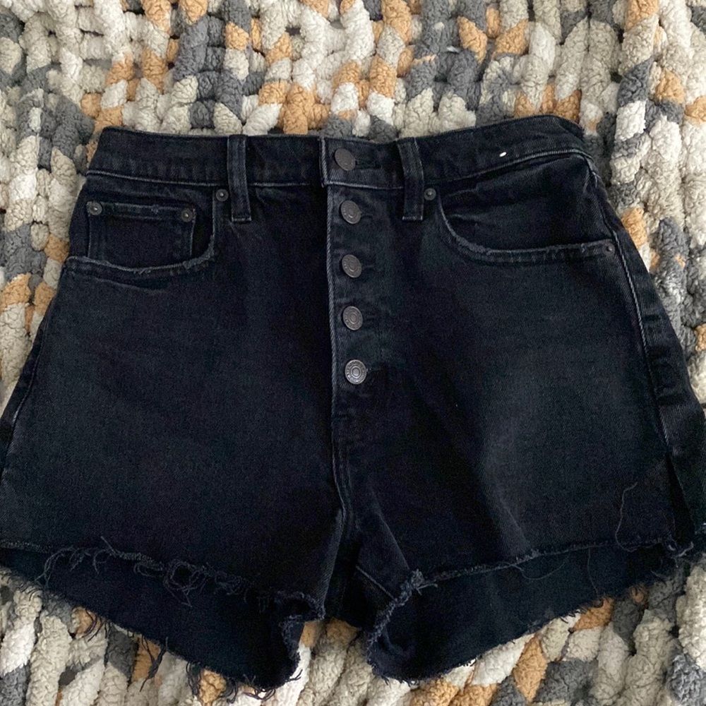 Abercrombie and Fitch High Rise Mom Jean shirts size 4/27